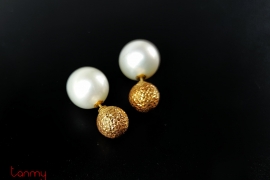 Sea pearl and 18k gold earrings
